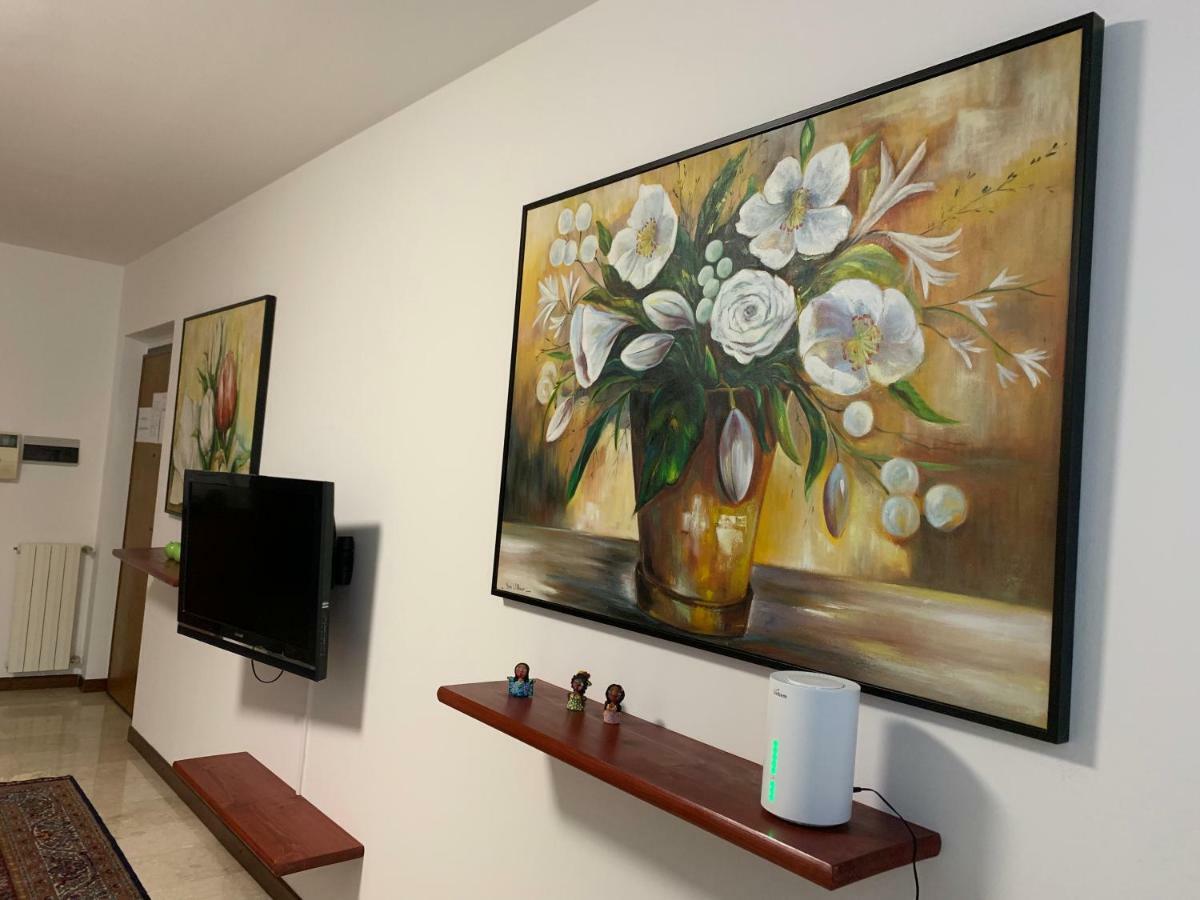 La Casa Di Joy Bed & Breakfast แบร์กาโม ภายนอก รูปภาพ